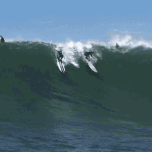 surfing-on-a-wave-red-bull