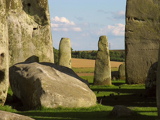 Past_the_Stones,Stonehenge-geograph.org.uk-_34294